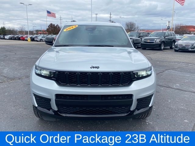 Jeep Grand Cherokee L Laredo 4WD 2023