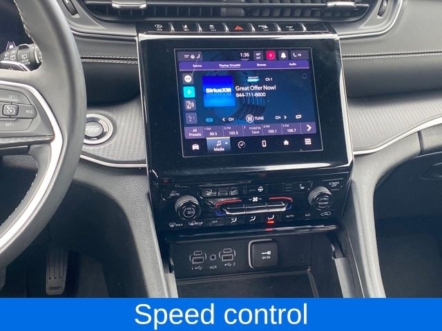 Jeep Grand Cherokee L Laredo 4WD 2023