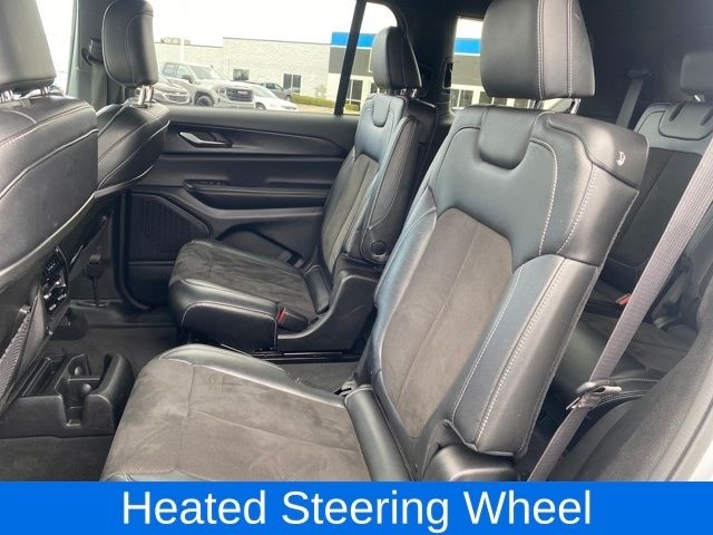 Jeep Grand Cherokee L Laredo 4WD 2023