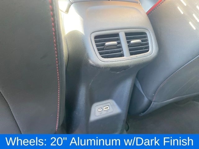 Buick Envision Essense 2023