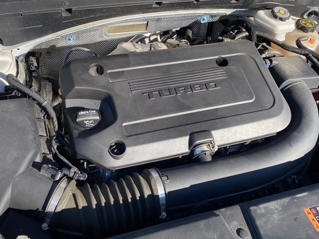 Buick Envision Essense 2023