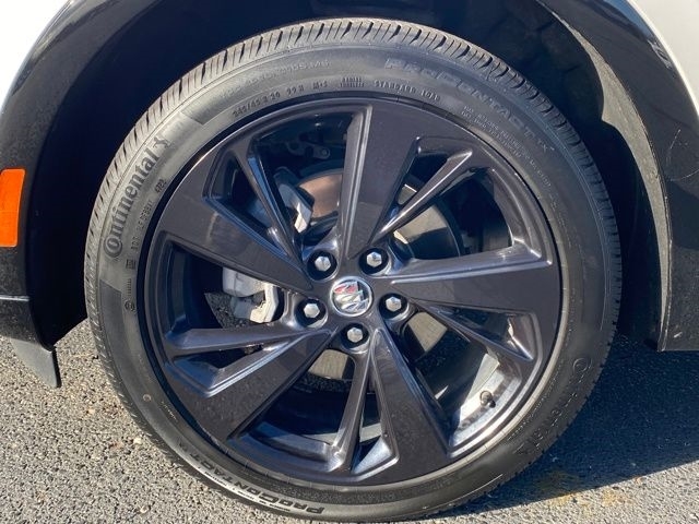 Buick Envision Essense 2023