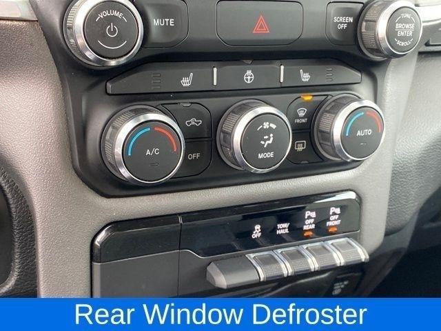 RAM 1500 Big Horn Crew Cab SWB 4WD 2020