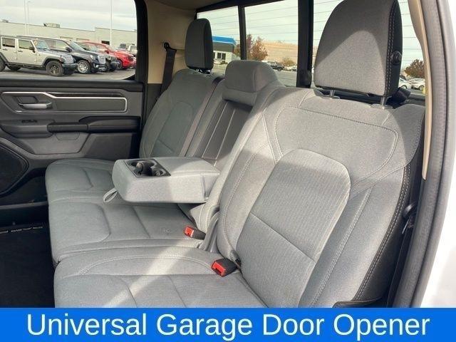 RAM 1500 Big Horn Crew Cab SWB 4WD 2020