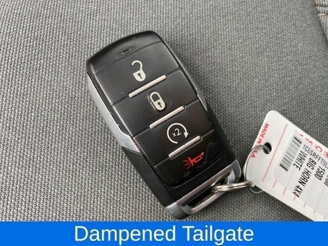 RAM 1500 Big Horn Crew Cab SWB 4WD 2020