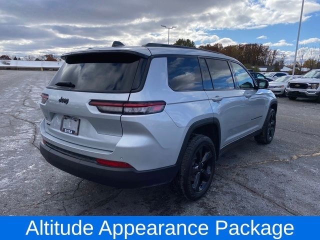 Jeep Grand Cherokee L Laredo 4WD 2023