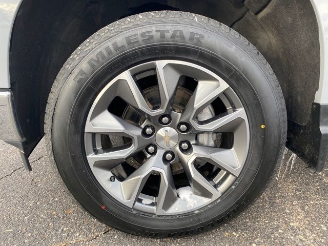 Chevrolet Silverado 1500 LT-L Crew Cab 4WD 2024