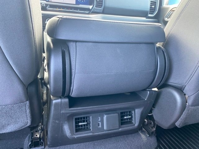 Chevrolet Silverado 1500 LT-L Crew Cab 4WD 2024