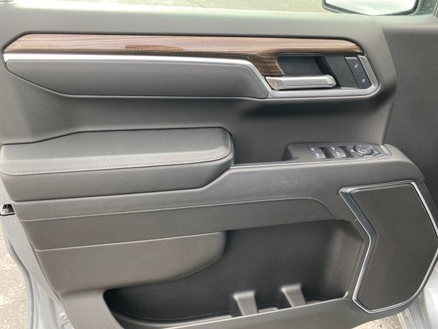 Chevrolet Silverado 1500 LT-L Crew Cab 4WD 2025