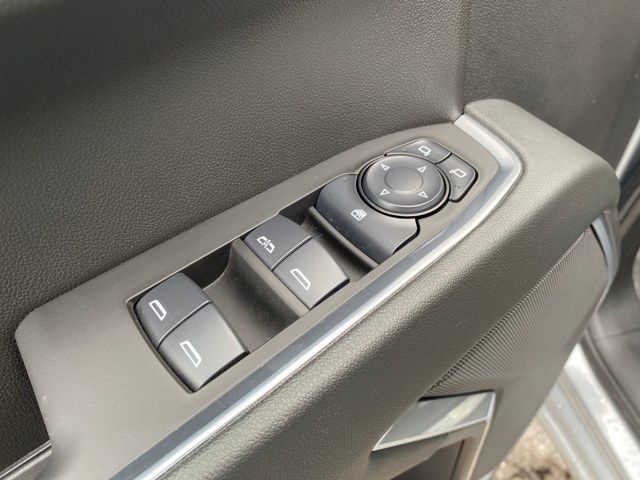 Chevrolet Silverado 1500 LT-L Crew Cab 4WD 2025