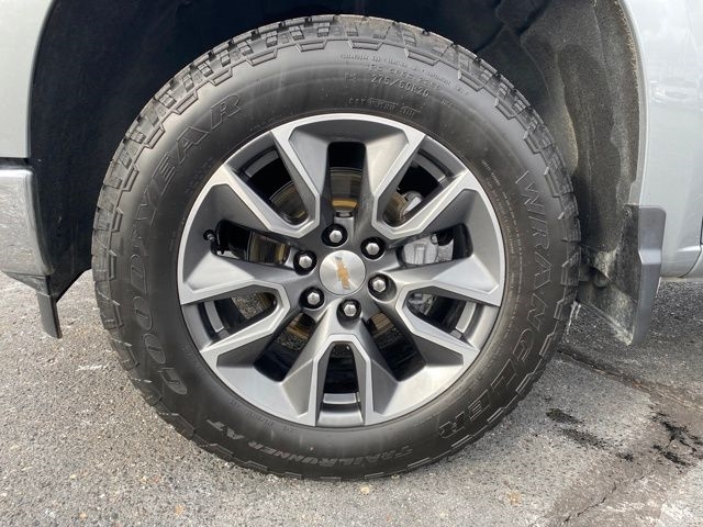 Chevrolet Silverado 1500 LT-L Crew Cab 4WD 2025