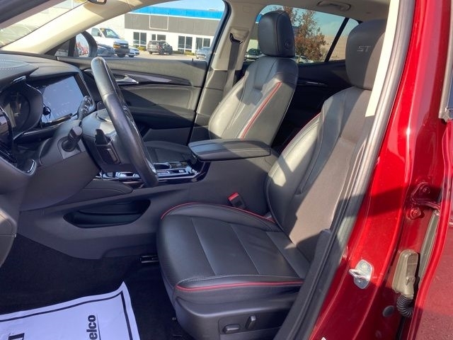 Buick Envision Essense 2023