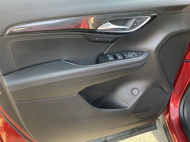 Buick Envision Essense 2023