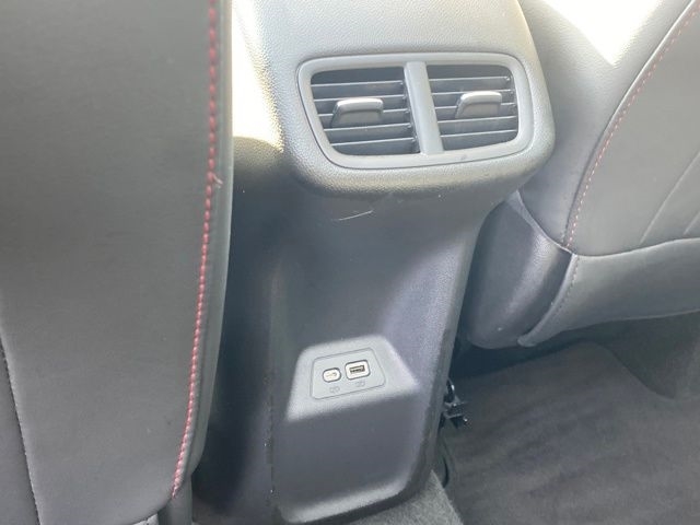 Buick Envision Essense 2023