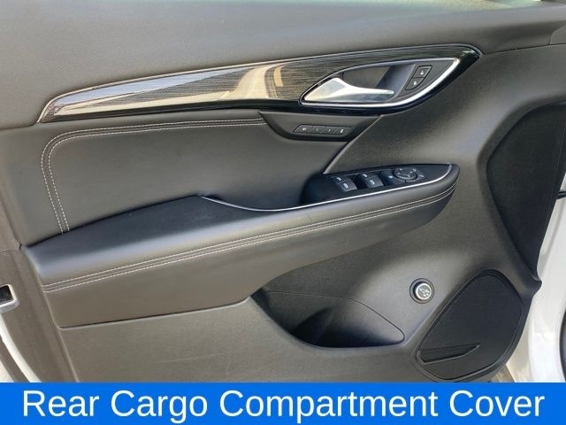 Buick Envision Essense 2023