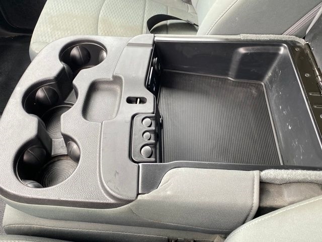 RAM 1500 Tradesman Quad Cab 4WD 2016