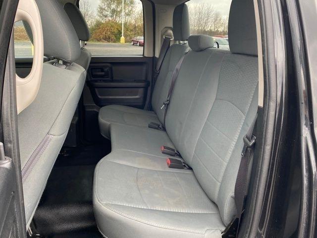 RAM 1500 Tradesman Quad Cab 4WD 2016