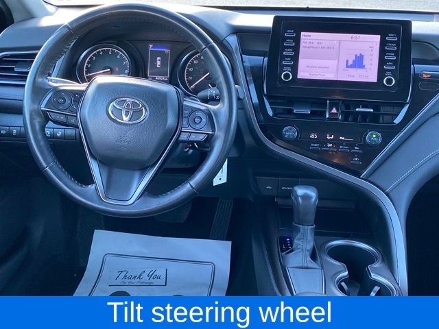 Toyota Camry SE 2023