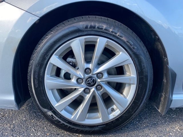 Toyota Camry SE 2023