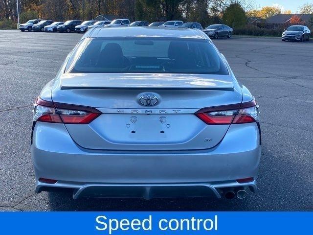 Toyota Camry SE 2023