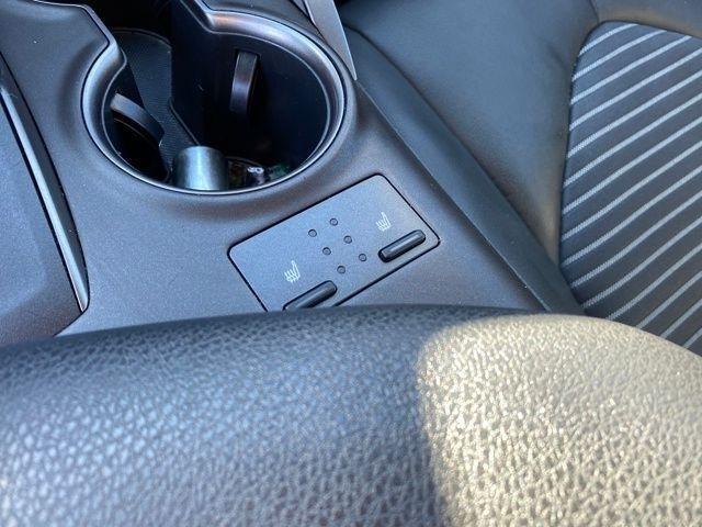 Toyota Camry SE 2023