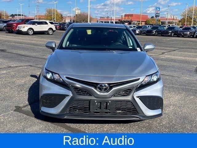 Toyota Camry SE 2023