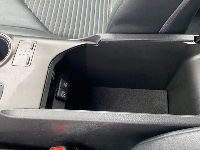 Toyota Camry SE 2023