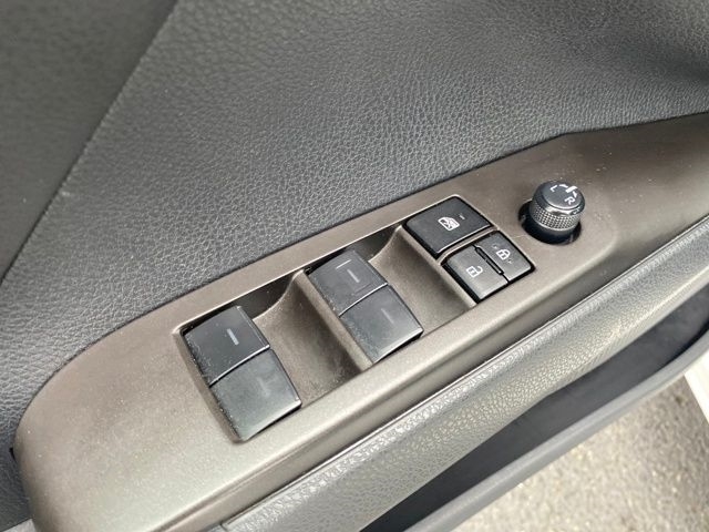 Toyota Camry SE 2023