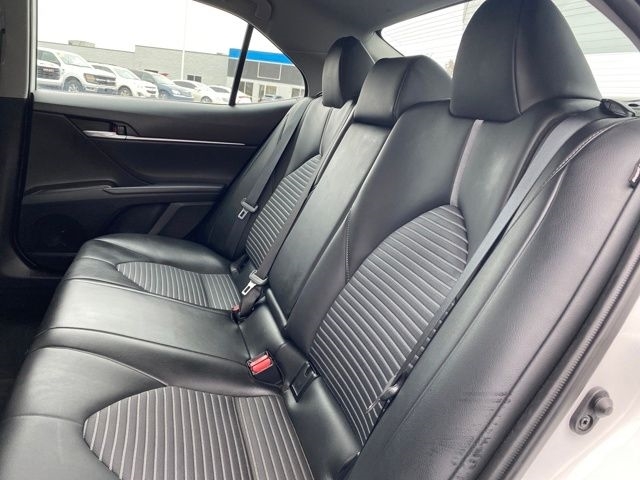 Toyota Camry SE 2023