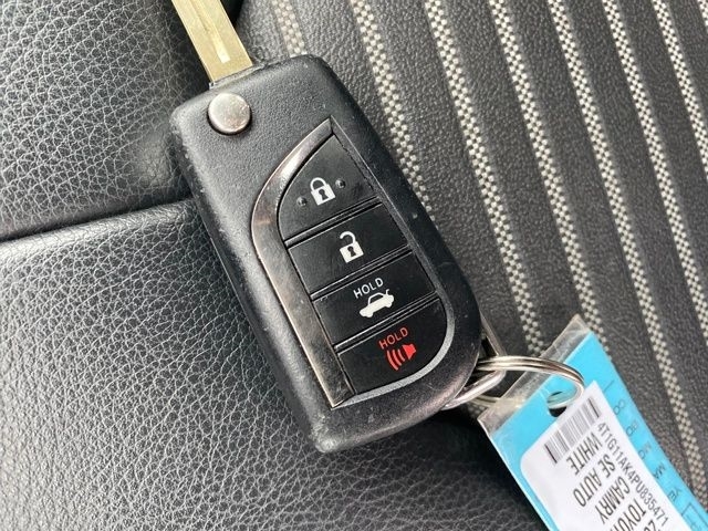 Toyota Camry SE 2023