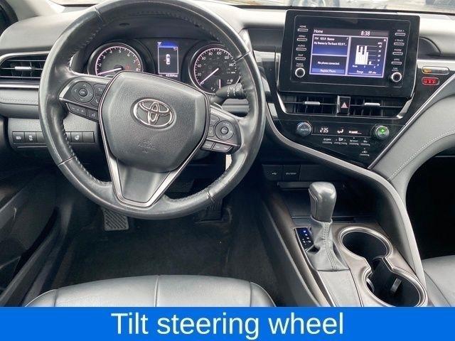 Toyota Camry SE 2023