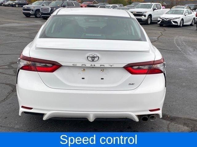 Toyota Camry SE 2023