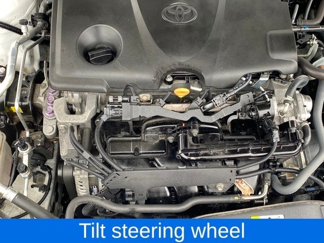 Toyota Camry SE 2023