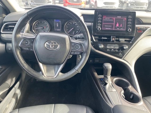 Toyota Camry SE 2023