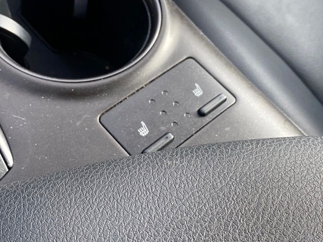 Toyota Camry SE 2023