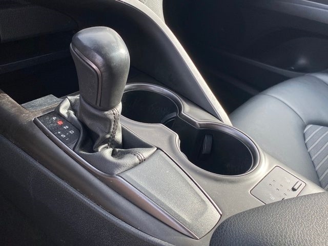 Toyota Camry SE 2023