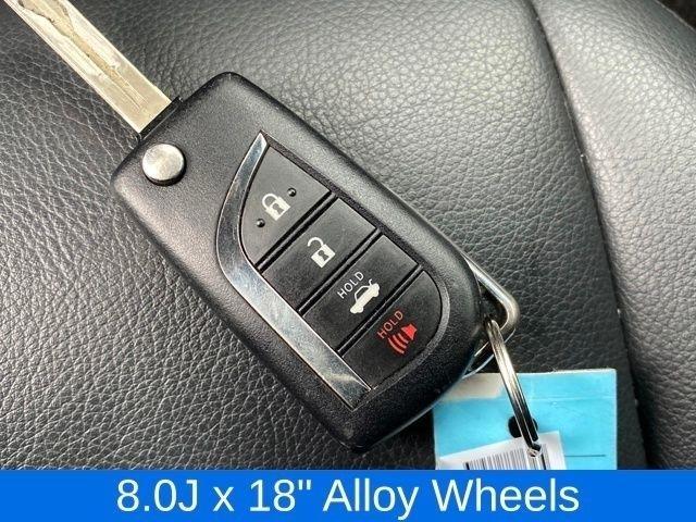 Toyota Camry SE 2023