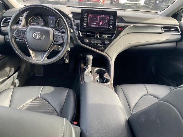 Toyota Camry SE 2023