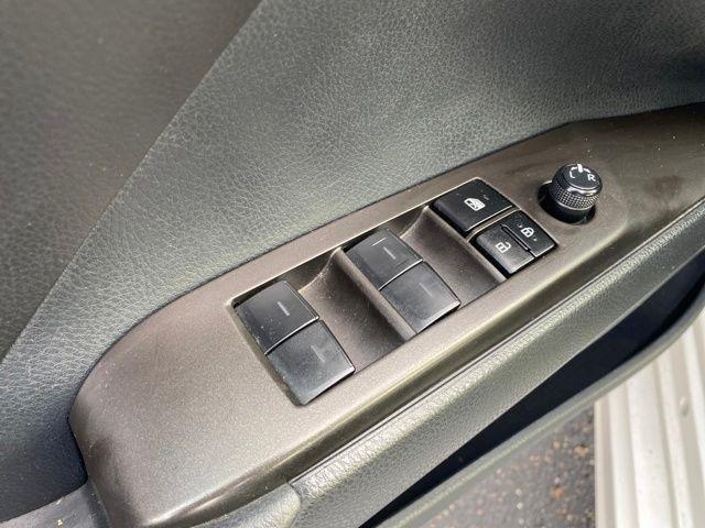 Toyota Camry SE 2023