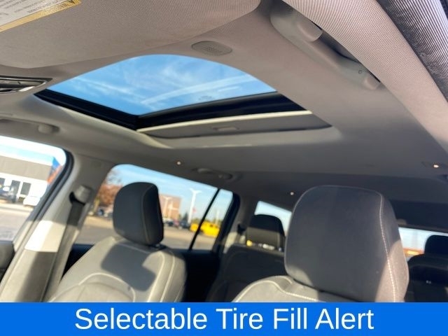 Jeep Grand Cherokee L Laredo 4WD 2023