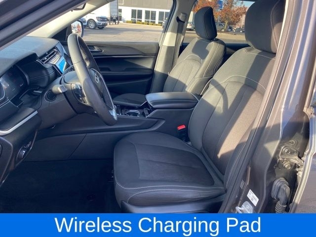 Jeep Grand Cherokee L Laredo 4WD 2023