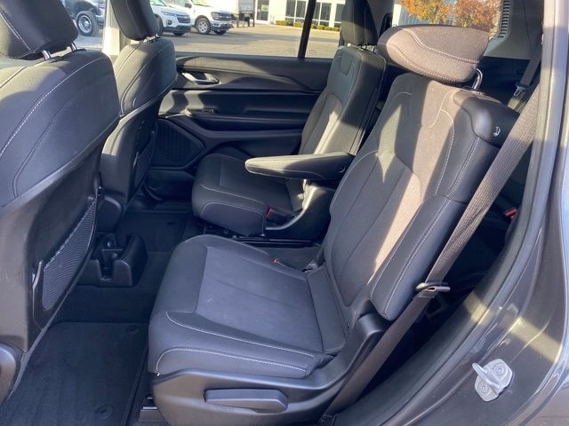 Jeep Grand Cherokee L Laredo 4WD 2023