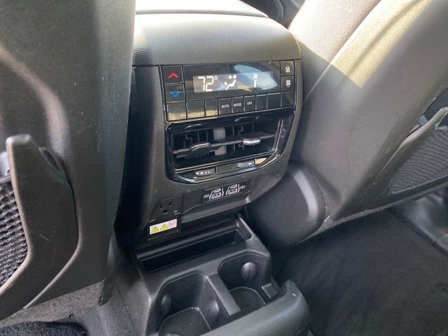 Jeep Grand Cherokee L Laredo 4WD 2023