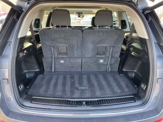 Jeep Grand Cherokee L Laredo 4WD 2023