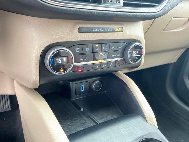 Ford Escape Hybrid Titanium AWD 2020