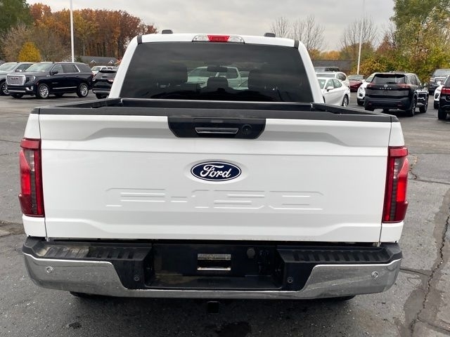 Ford F-150 XLT SuperCrew 4WD 2024