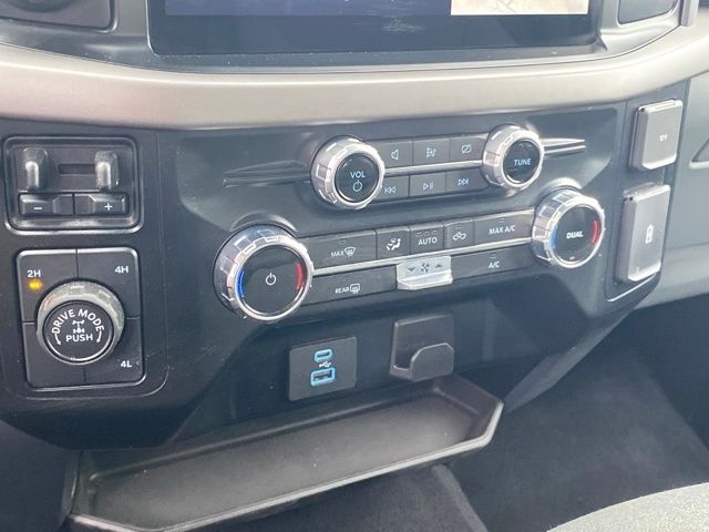 Ford F-150 XLT SuperCrew 4WD 2024