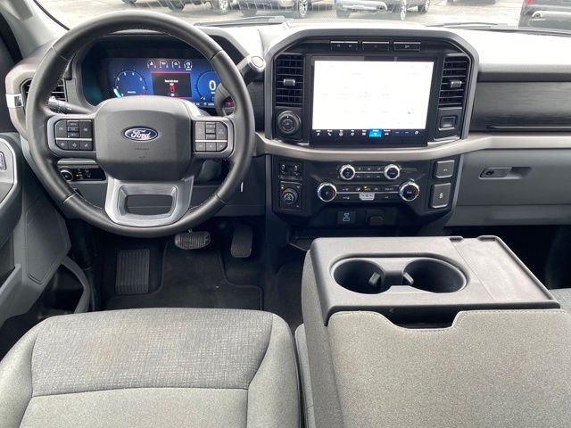 Ford F-150 XLT SuperCrew 4WD 2024