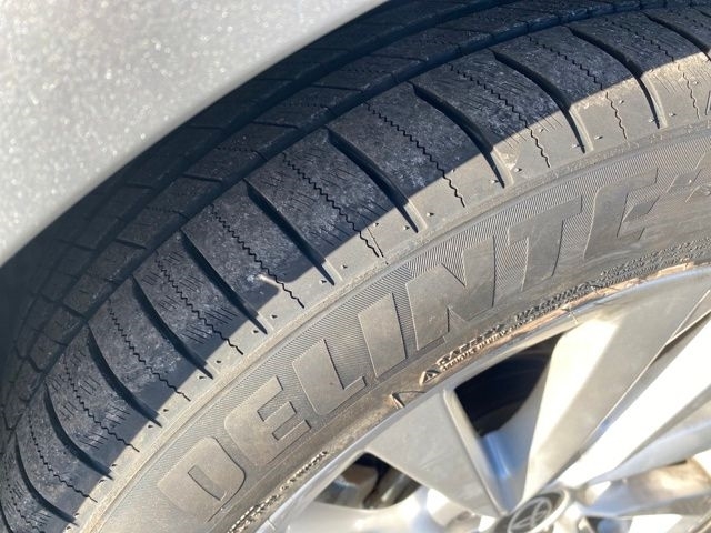 Toyota Camry SE 2023