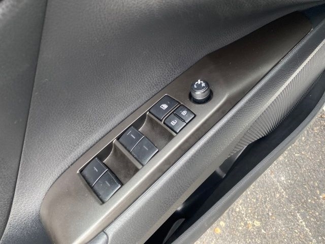 Toyota Camry SE 2022